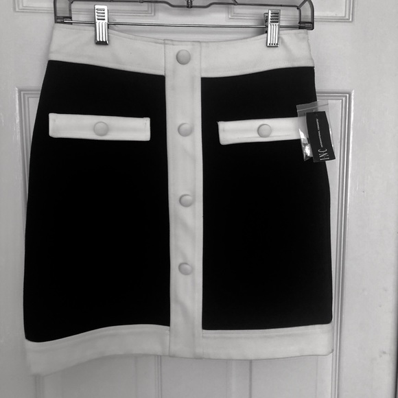 Classy black and white skirt - Picture 3 of 4